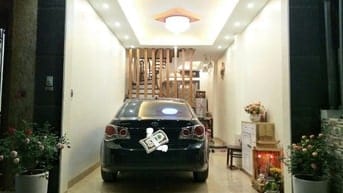 Cho thuê  nhà Nguyên Căn - ô tô để trong nhà