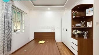 1 phòng ngủ tách bếp full nội thất rộng 40m2 ngay nhà thờ Giáo Xứ
