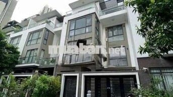 Nhà phố Quận 10, 120m2 khu Hà Đô sang chảnh
