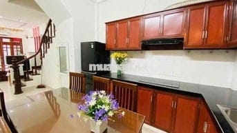 Chính chủ cho thuê nhà phố Vũ Tông Phan, mặt ngõ, 4 tầng.