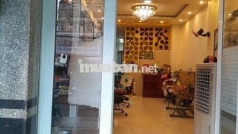 Nhà mặt tiền Nguyễn Huệ, ngay chợ lớn - 82m2 - TP.Sóc Trăng cũ