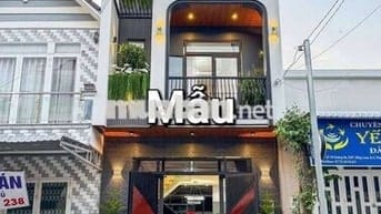 Siêu phẩm nhà lộ xe 16 chỗ đậu thoải mái