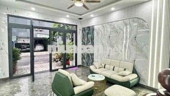 nhà 1 trệt 2 lầu An phú,có nội thất, đường nhựa 7m đậu ô tô ok