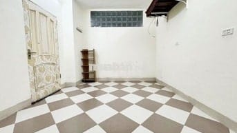Cho thuê căn phòng số 16 phố Trần Hưng Đạo- Hoàn Kiếm