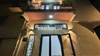 Nhà phan xích long gần ngã 4 phú nhuận hoa lan trường sa cù lao