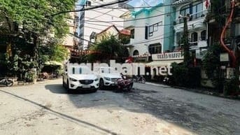 Hiếm nhất khu Đống Đa! Lô góc, 42m2, ô tô tránh, bãi đỗ 10 xe ô tô!