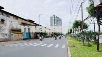 NHÀ BÁN SÁT MT Q8- 45M2- NGANG 5M- 2 TẦNG - SHR- 3 TỶ 5 - CHỦ BÁN GẤP