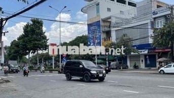BÁN ĐẤT MẶT TIỀN ĐỒNG KHỞI  DT: 900m2