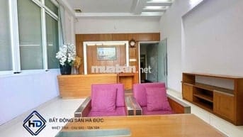 Văn phòng 30m có nội thất hầm để xe gần UBND Quận 12