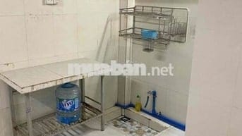 Cần cho thuê 1 phòng  có máy lạnh nhà vs xài máy nước nóng giá thuê 2t