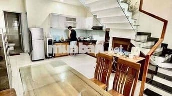 CHO THUÊ NHÀ NGUYÊN CĂN MẶT TIỀN GẦN HỒ NGHINH GẦN BIỂN,