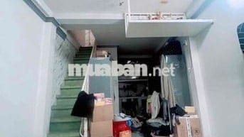 - BÁN NHÀ Q4 KÈO THƠM KHU HAI MƯƠI THƯỚT HẺM TRUỚC NHÀ 4M