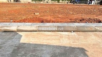 Cắt lỗ lô thổ cư tại xã Hòa Lạc, đường 3 oto tránh nhau