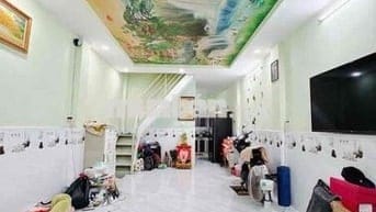 CÁCH CẦU KÊNH TẺ 500m - NHÀ 2 TẦNG VỚI CHIỀU NGANG 5m5 - KHU DCHH