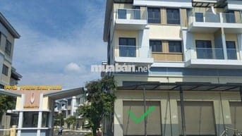Bán căn góc Shophouse mặt tiền QL 50 dự án Iris Residence, Cần Giuộc.