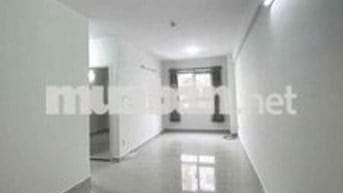 Cho nữ thuê phòng toilet riêng, máy lạnh, máy nước nóng, máy giặt...