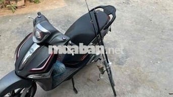 Em mua ô tô nên không đi tới xe nữa nên muốn bán