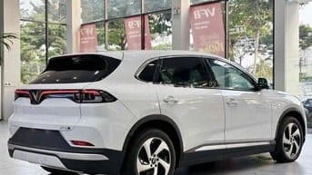 VinFast VF8 2024 S (Kèm pin) - 10 km