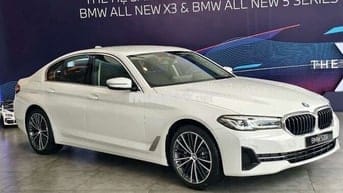 BMW 520i G30 LCI Lăn bánh thấp hơn giá niêm yết