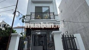 4.1 tỷ nhà Phụng Châu ô tô đỗ cửa- Cổng sân riêng 54m2