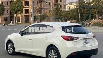 Mazda 3 2015 1.5 AT Hatchback - 8 km