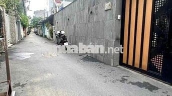 Nhà 3 tầng 3 mê kiệt otoo Nguyễn Tất Thành