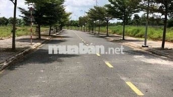 BÁN GẤP ĐẤT MẶT TIỀN ĐƯỜNG THỚI HOÀ giá 1 tỉ7 còn thương lượng