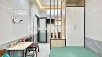 Phòng Mới Xây Gía Rẻ Full Nội Thất ngay Trung Tâm Quận 7