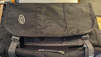 Túi Timbuk2 Classic Messenger Bag cỡ S, màu đen