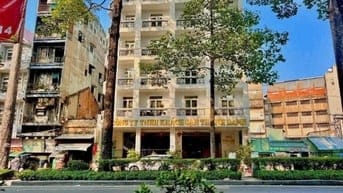 BÁN TÒA NHÀ 104-106-108-112 CHÂU VĂN LIÊM 19×20M HẦM 9 TẦNG GIÁ 350 TỶ
