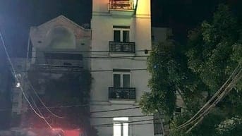 Bán nhà mặt tiền Hoàng Hoa Thám, 4 lầu, 131,1 m², giá 32 tỷ