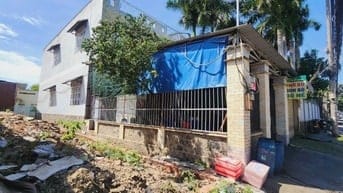 Bán nhà 2 tầng đường Nam Cao DT đất 221m2 có 7 phòng trọ lối đi riêng