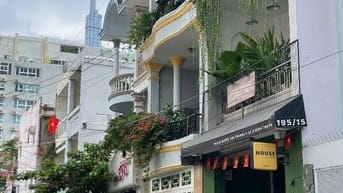 CHDV 27 Pn. HXH Ung Văn Khiêm. Sau Lưng ĐH Hutech. 7.2x25 180m 4 Tầng 