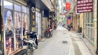 Nhà 3T kinh doanh sầm uất ngõ Văn Hương oto 5 tạ đỗ cửa dt 25m 6,8 tỷ