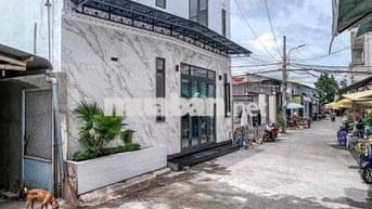 Cần Bán Gấp Đường Nguyễn Hữu trí  DT:43m2,SHR,Giá 1ty210tr
