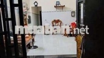 Nhà trệt 4 x17 cấp 4 ,1 pn hẻm xe hơi