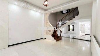 ✅ Cho thuê nhà 3 tầng MT Trịnh Đình Thảo - Khuê Trung - 18 Triệu