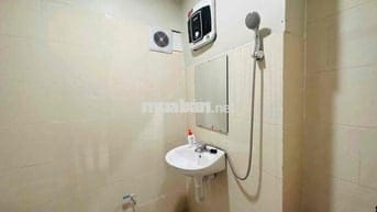 Bán tập thể Hoàng Quốc Việt, cầu Giấy. Giá 4.25 tỷ