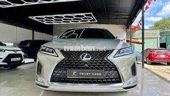 Lexus RX300 2020 màu vàng cát, số tự động
