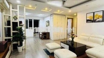 Cần bán gấp căn hộ góc giá chỉ hơn 3 ti tại Thanh Hà