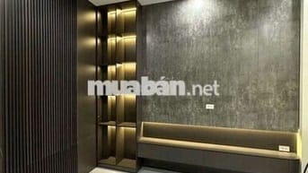 Trinh lương nhà thang máy xịn sò