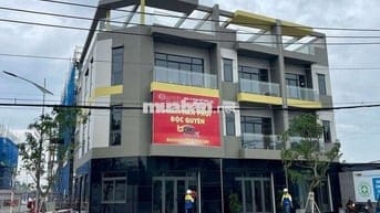 Nhà phố Bcons Eden Park 4 lầu, gần nút giao Mỹ Phước Tân Vạn
