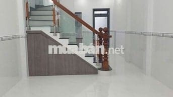 Nhà xinh sổ hồng riêng 4x17, 01 lầu (3pn) gần chợ Xuân Thới Thượng H-M