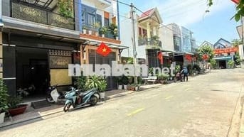 Bán 2 căn nhà khu dân cư lê phong phường tân đông hiệp dĩ an - tp hcm