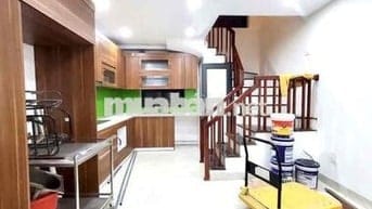 Bán nhà ngõ TOÀN THẮNG X 5 tầng 33m2 ,2 thoáng , sổ nở hậu