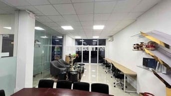 200m2 Mặt bằng lầu 1 Đường Hoà Bình(Đối diện Đầm Sen)