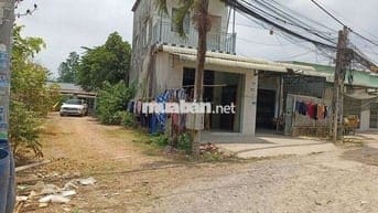 Nhà và đất 22x100m đường quốc lộ 22