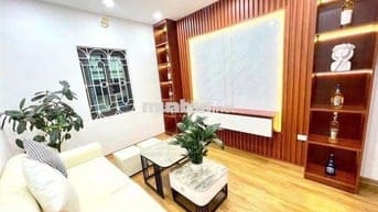 Cần Bán Căn Hộ Tầng 2 Phố Khương Trung - 120m2 - 4 ngủ -  4.85 tỷ