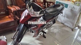 Xe máy Yamaha Sirius màu đỏ đen đời 2012