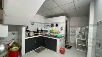 Nhà gần trường ng hiền ,di gv gần ,3pn 2wc